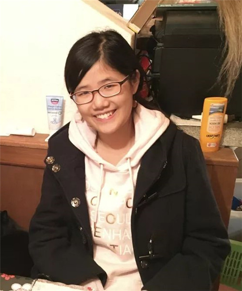 刘一懿.jpg 刘一懿.jpg