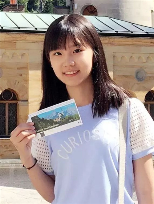 李诗琪.jpg 李诗琪.jpg