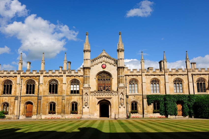 Cambridge-University-in-London_副本.jpg