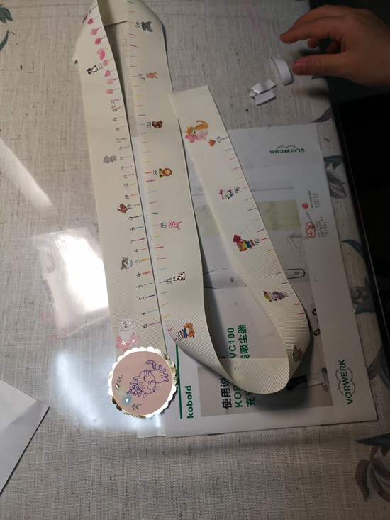 我思,我想,我创作,每个孩子都像创意米尺一样有着独特性.