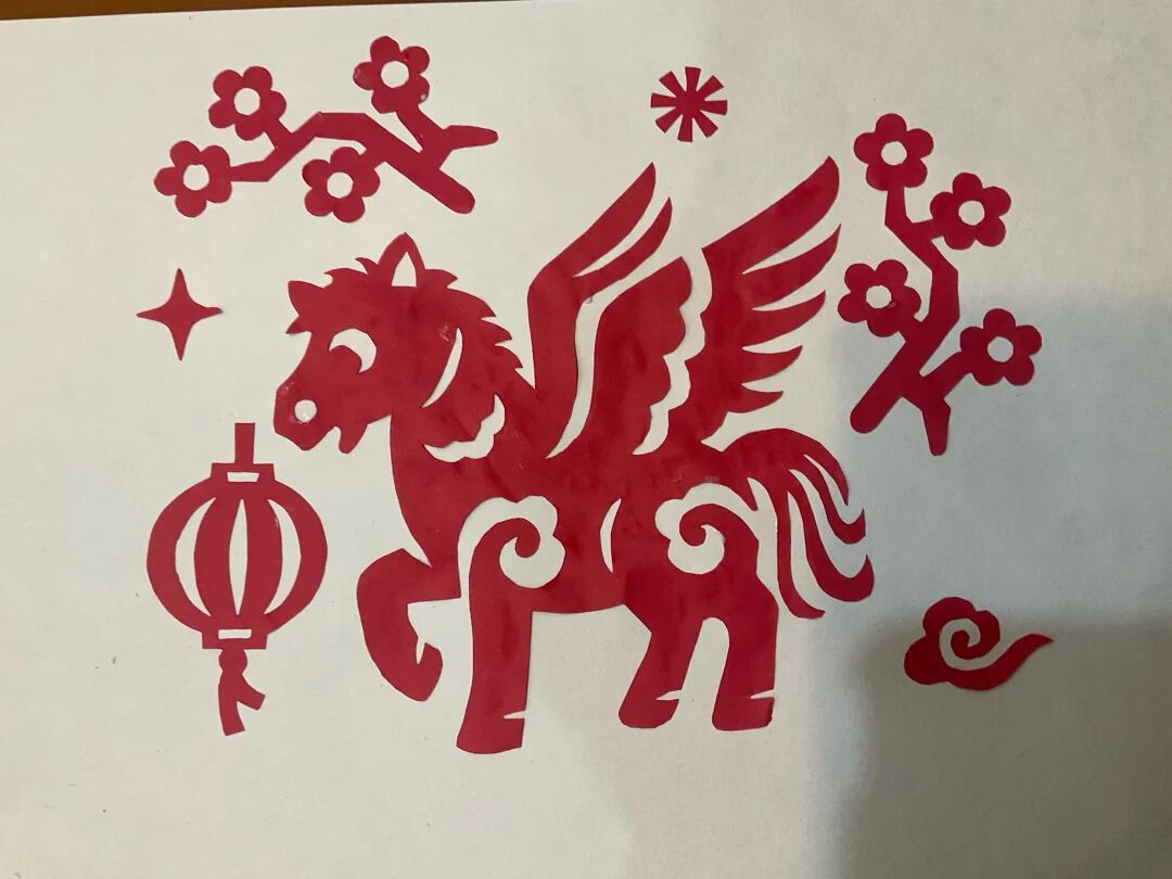 初二AC2班 徐璟雯(苏州剪纸 小马)2.jpg