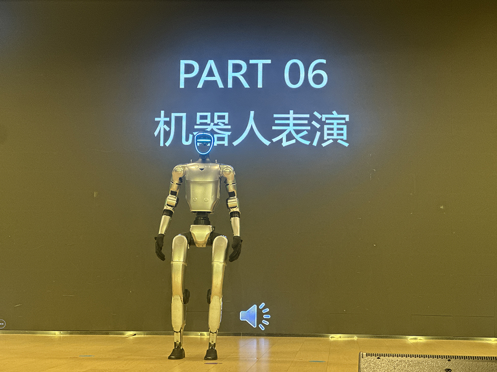 机器人.jpg